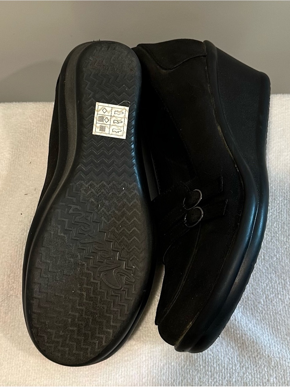 Skechers Black Slip-On Loafers with Buckle Detail - Picture 2 of 3
